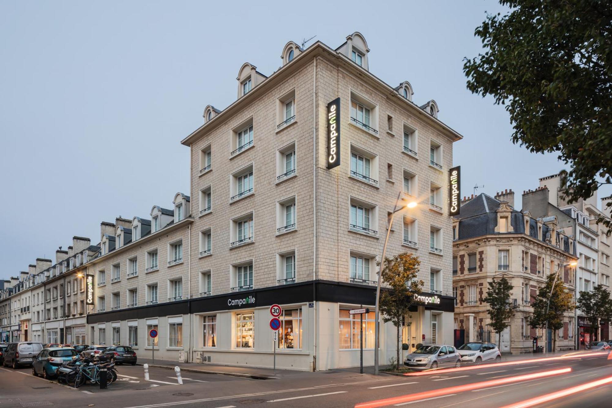 Готель Campanile Caen Centre Gare Екстер'єр фото